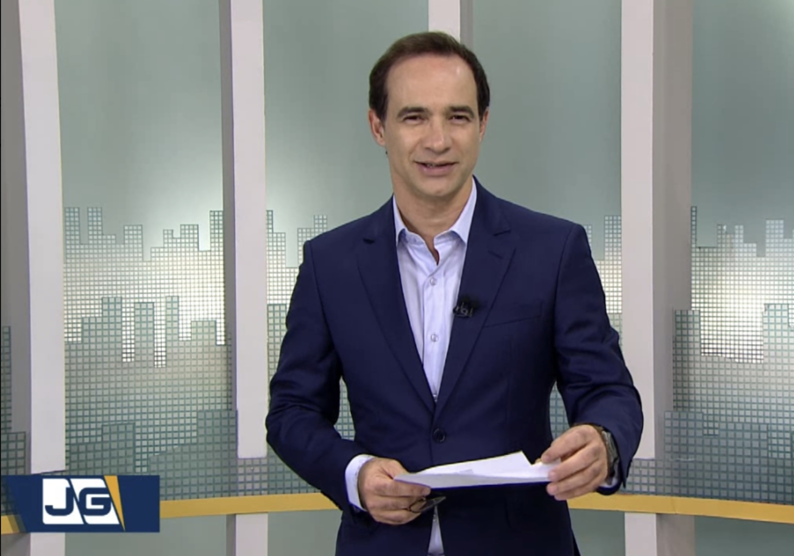 Celso Cardoso ao microfone